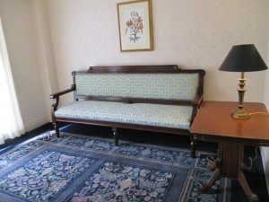 Settee 300x225 - Victorian Sofa