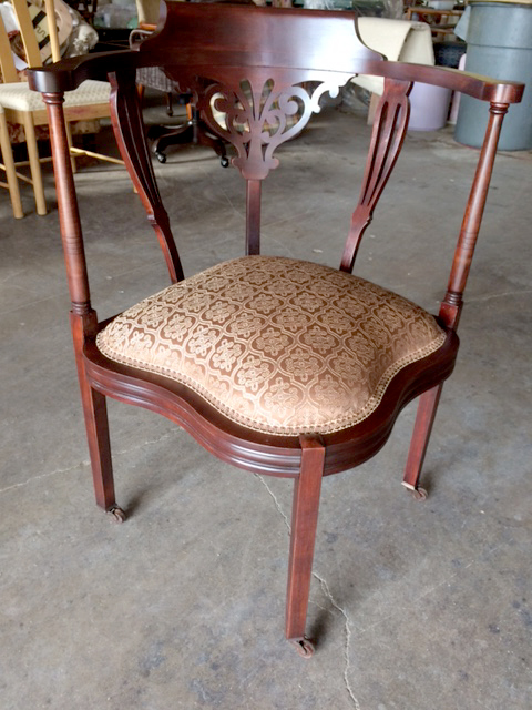 WoodChair - Corner Chair